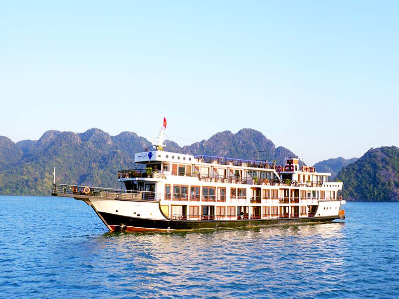 Blue Diamond Cruise - Halong Bay & Lan Ha Bay - 2 Days 1 Night