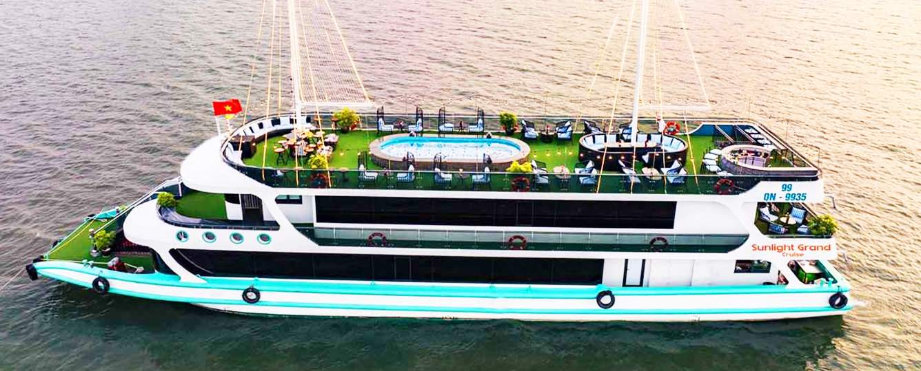 Sunlight Grand Cruise - Halong Bay - 1 Day Cruise 